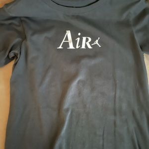 Air Jordan shirt boys L
